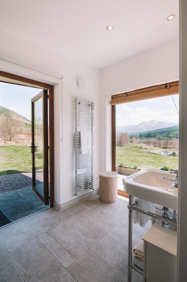 Frances' Sketch Pad With Hot Tub Apartment Fort William Exterior foto