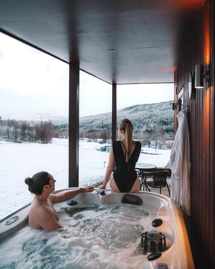 Frances' Sketch Pad With Hot Tub Apartment Fort William Exterior foto